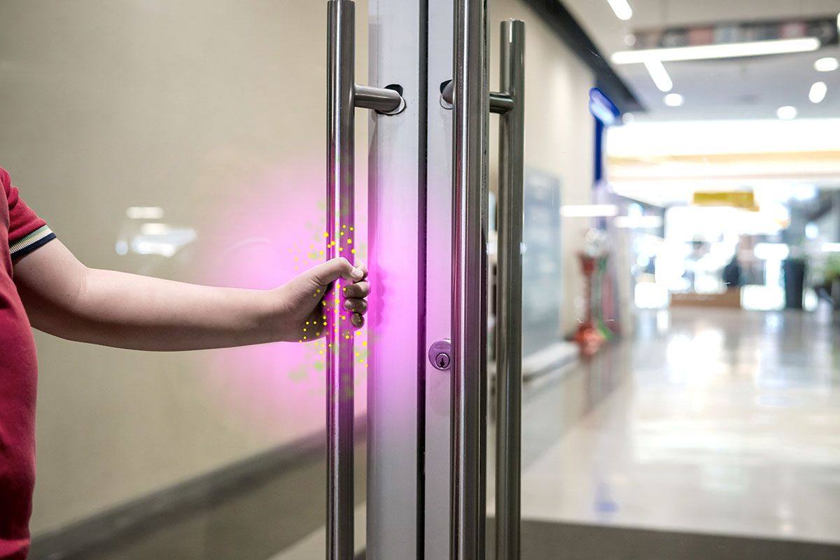 Comment protéger vos clients avec une porte automatique ? - Axed